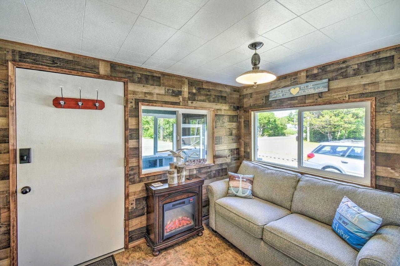 Coastal Pnw Gem With Hot Tub - Walk To Beach! Grayland Buitenkant foto